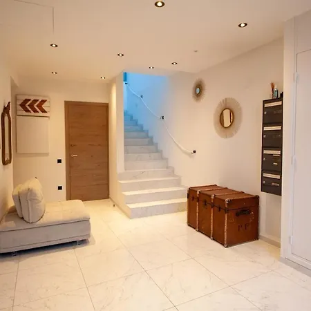 Stylish & Spacious 2-bed Duplex In Apartment Cannes