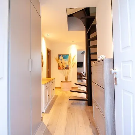 Stylish & Spacious 2-bed Duplex In Lägenhet Cannes