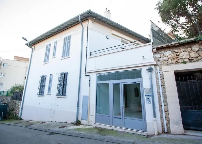 Stylish & Spacious 2-bed Duplex In * Cannes