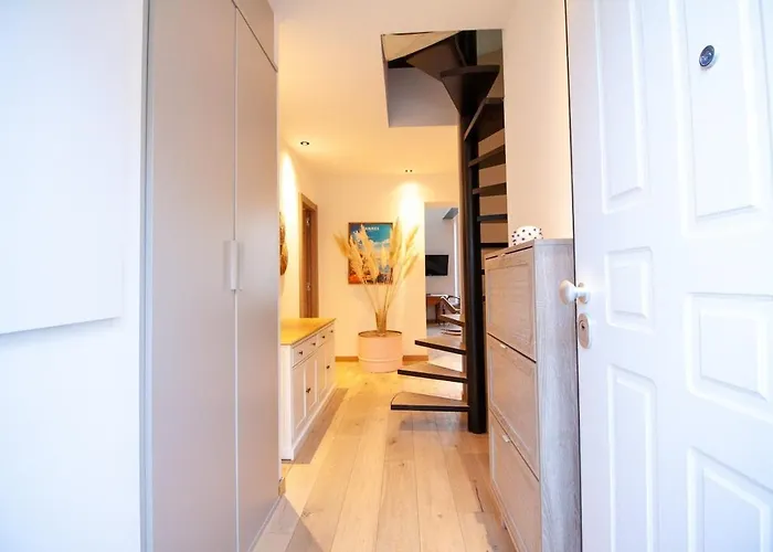 Stylish & Spacious 2-bed Duplex In Apartament Cannes