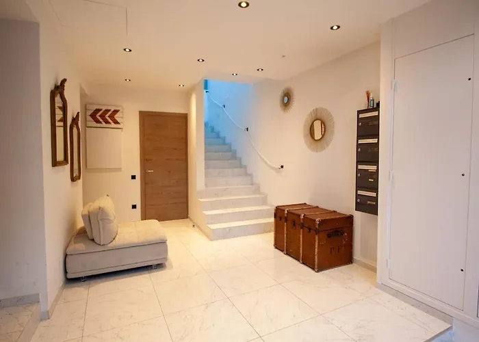 Stylish & Spacious 2-bed Duplex In Apartament Cannes