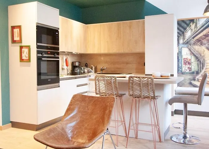 Stylish & Spacious 2-bed Duplex In Apartament