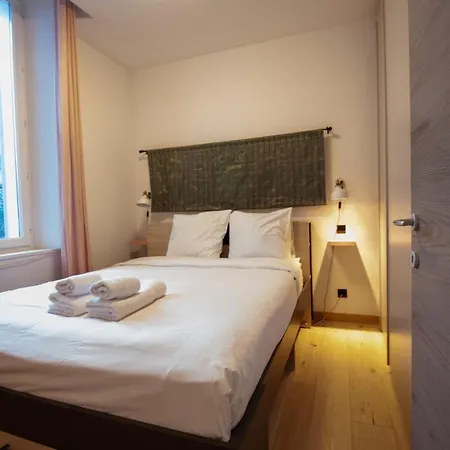 Stylish & Spacious 2-bed Duplex In Apartment *